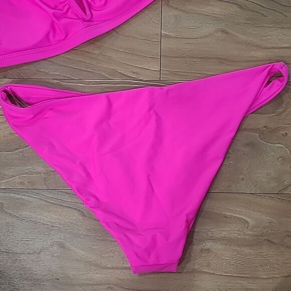 Swim Sale Pink V-Shaped Two Peice Bikini in Magenta size M - Picture 11 of 16